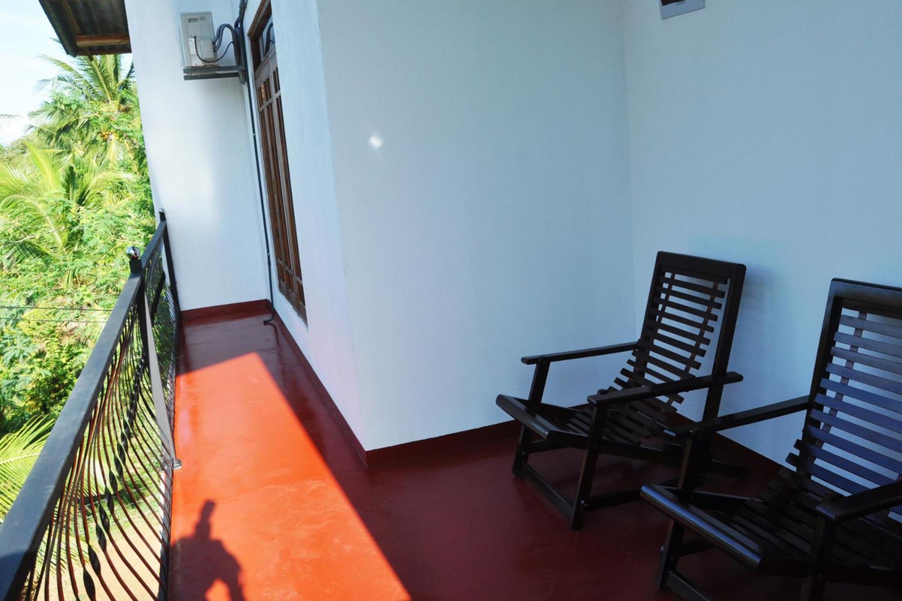Coconut Garden House Hotel Udawalawe Bagian luar foto